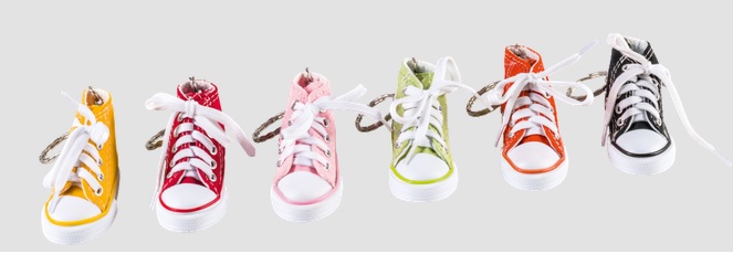 Přívěsek na klíče - teniska